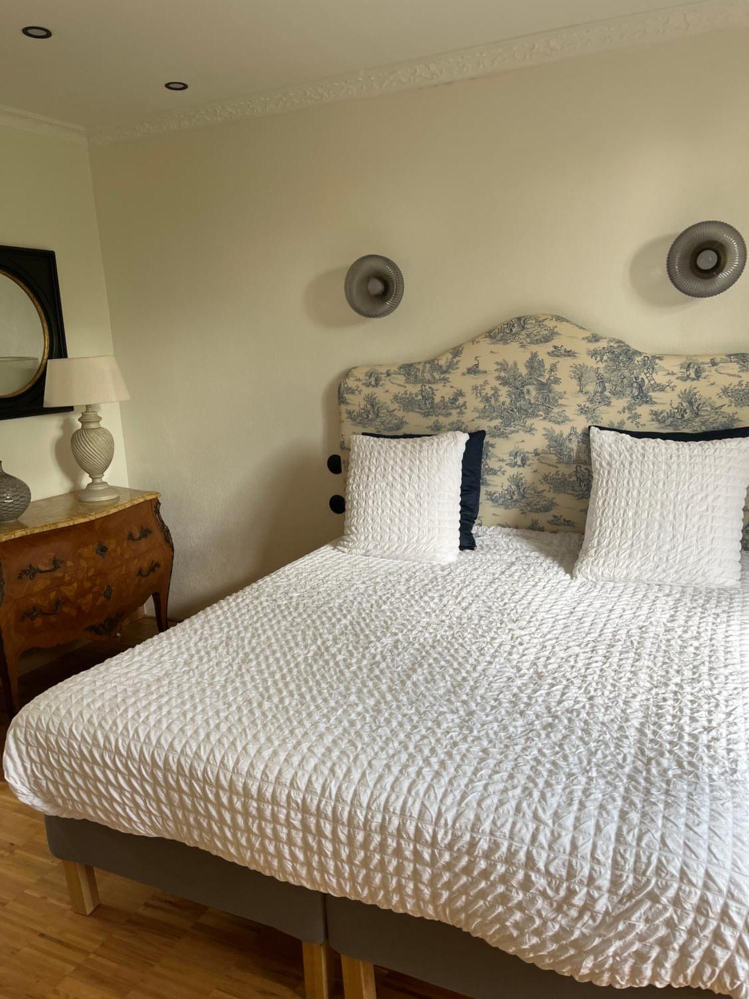 Manoir Du Menec Chambre Le Folgoet エクステリア 写真